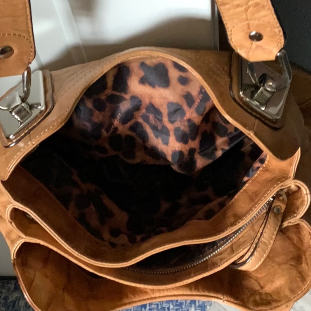 b. makowsky Brown Leather Shoulder Bag with Pleated Design - Picture 4 of 4